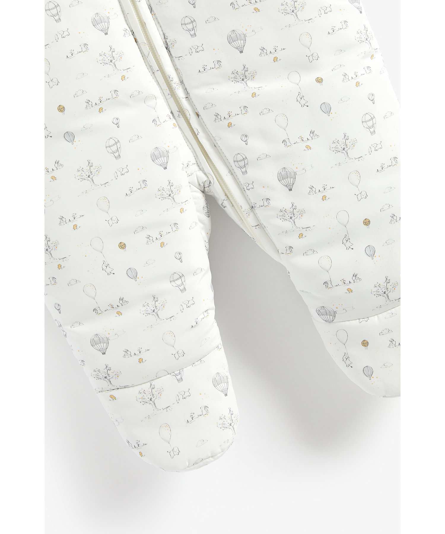 https://cdn.fynd.com/v2/falling-surf-7c8bb8/fyprod/wrkr/products/pictures/item/free/original/000000410259563005/yE5-i9EXF2-WB173-5.jpg