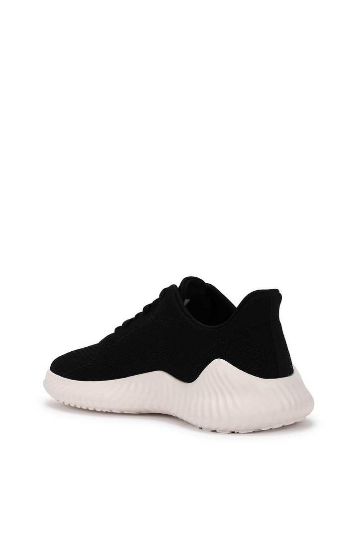 Vaughn Black Sneakers