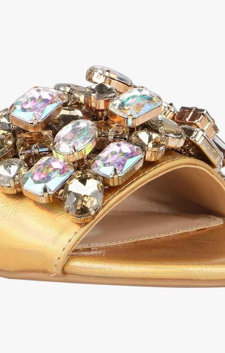Related Gold Flats