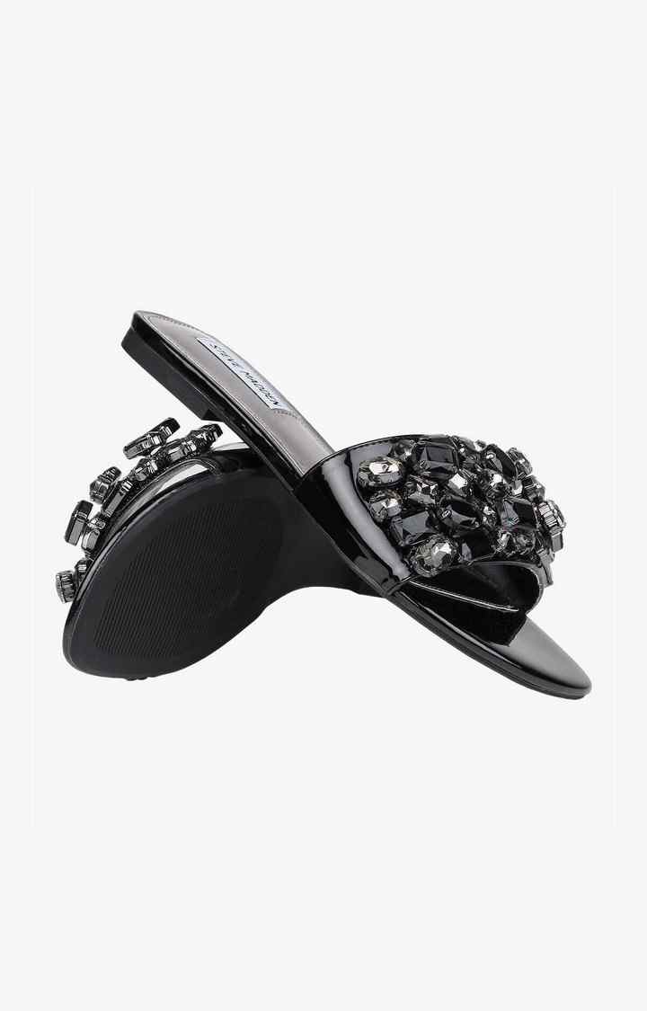Related Black Flats