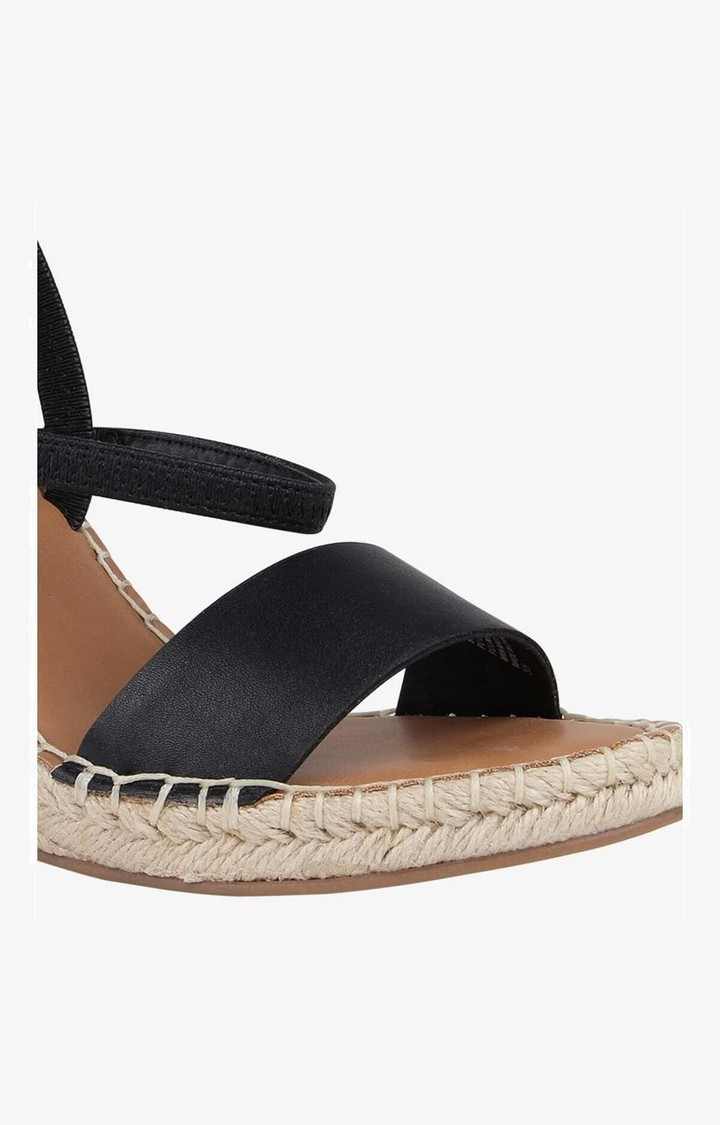 Mckenzie Black Wedges