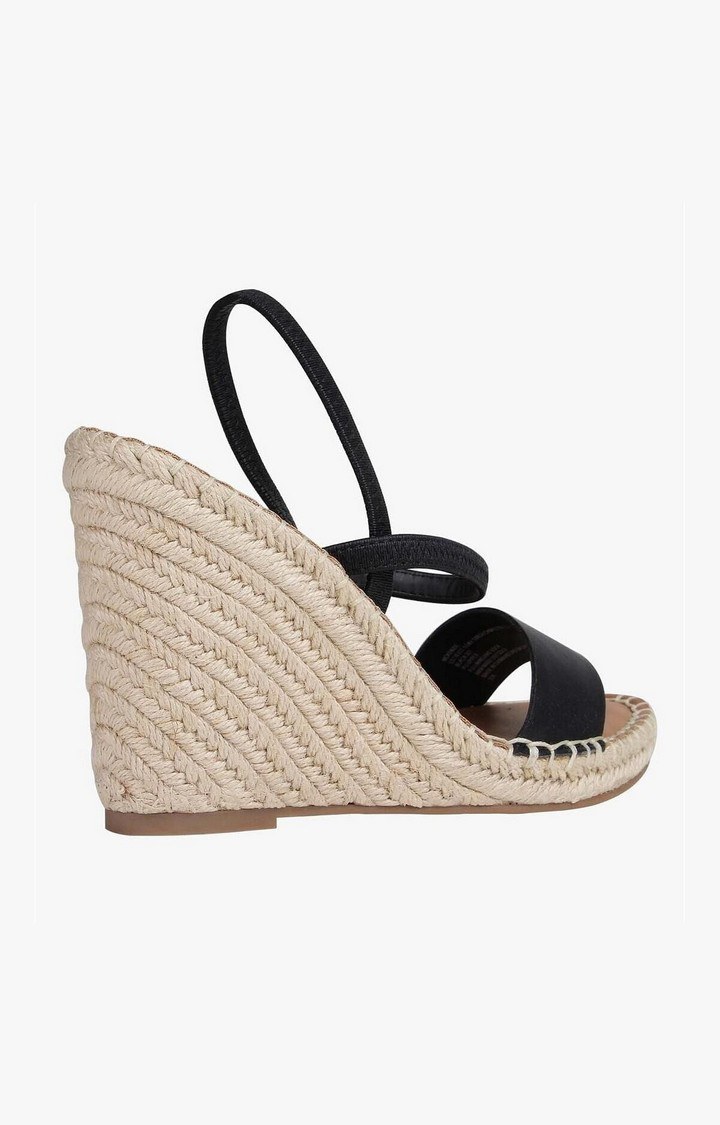 Mckenzie Black Wedges