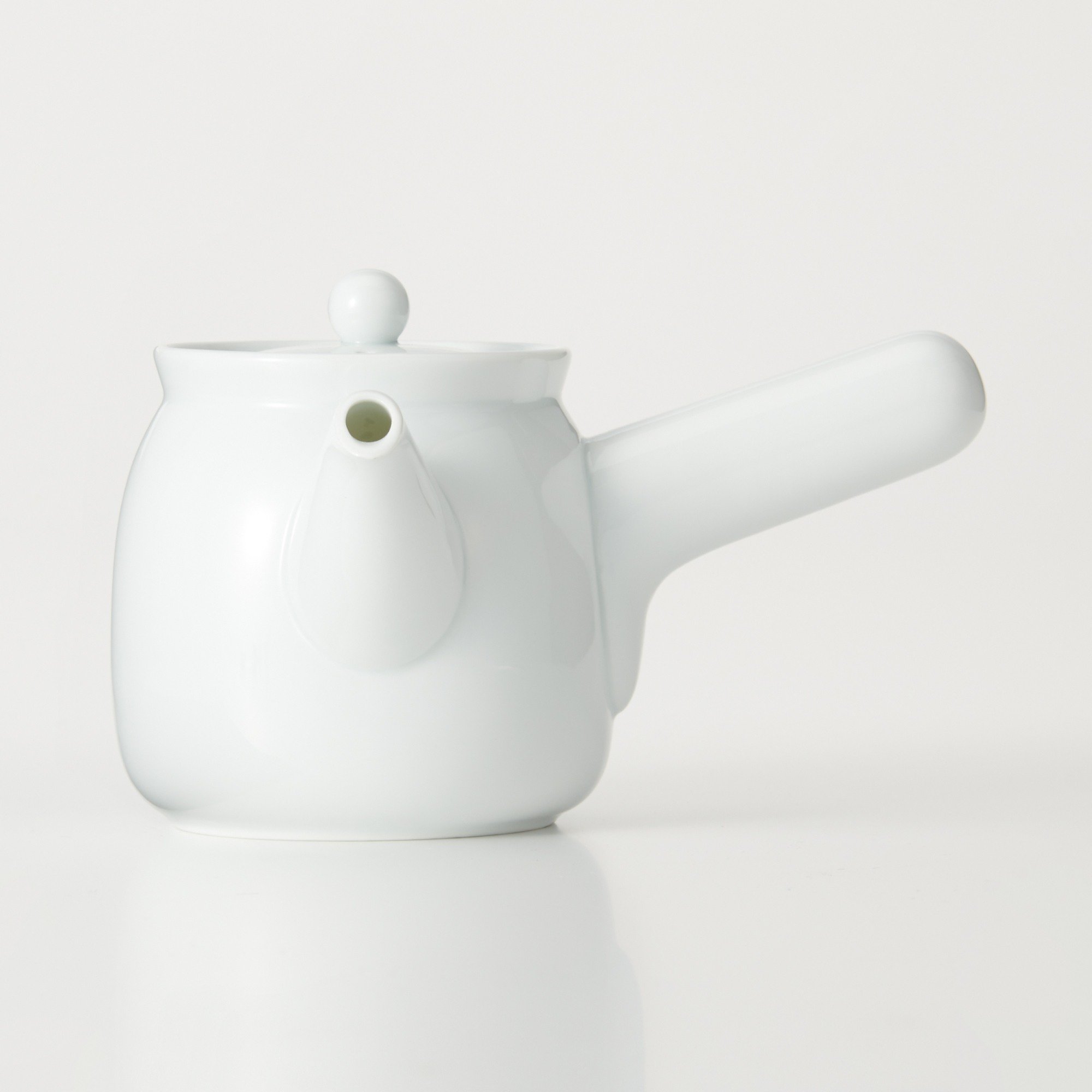 WHITE PORCELAIN TEA POT S