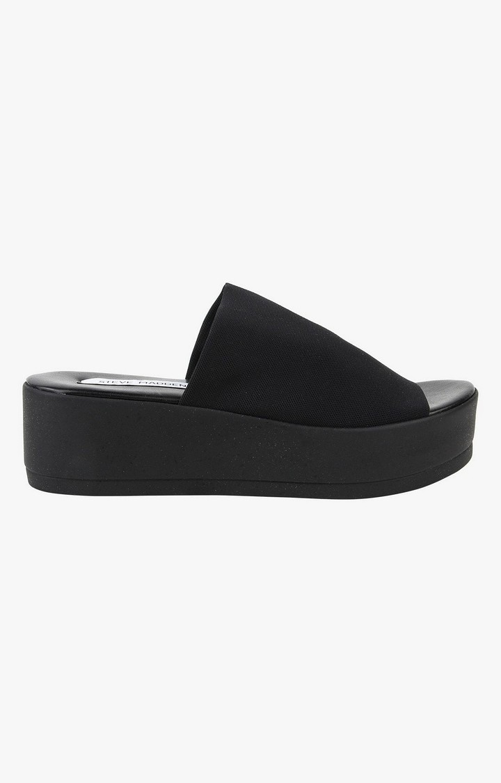 Slinkyy Black Wedges