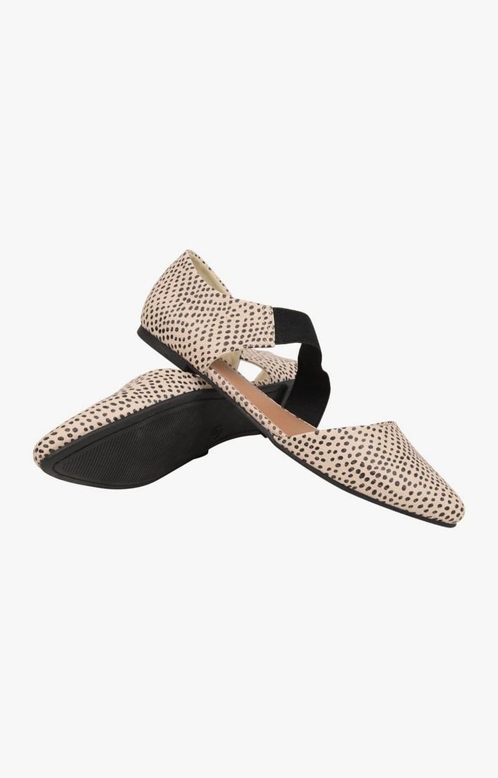 Frrene Natural Closed Flats & Ballerinas