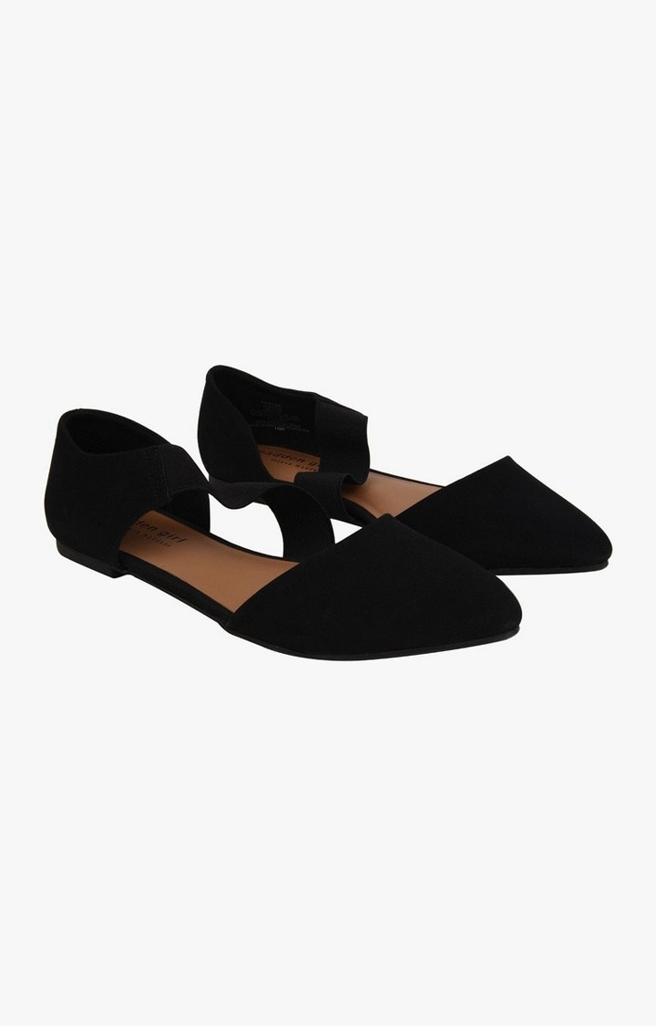 Frrene Black Closed Flats & Ballerinas