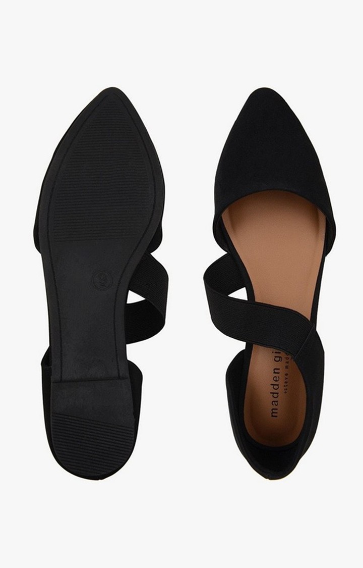 Frrene Black Closed Flats & Ballerinas