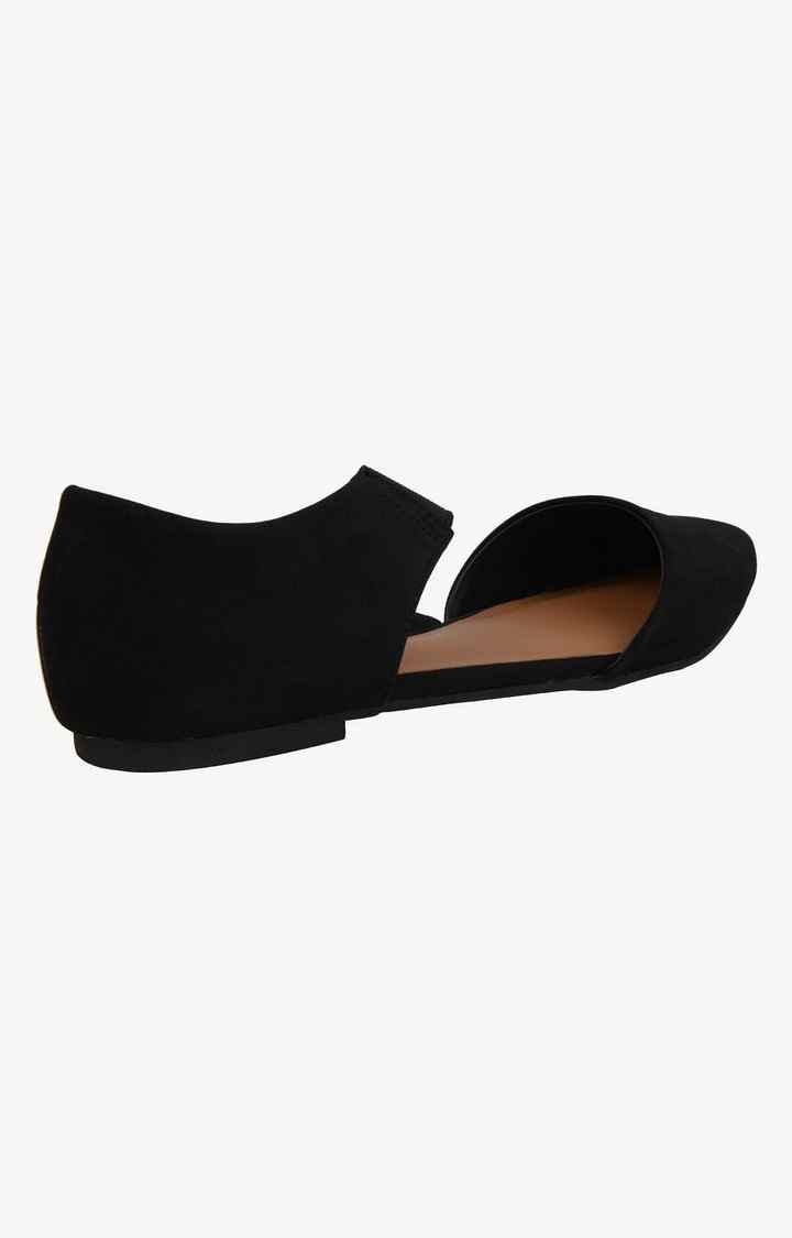 Frrene Black Closed Flats & Ballerinas
