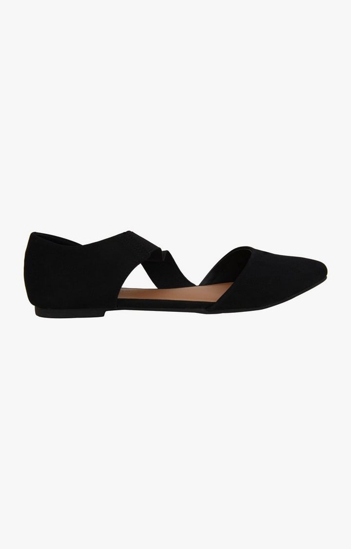 Frrene Black Closed Flats & Ballerinas