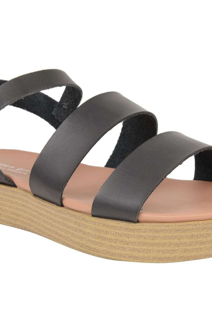 Arisee Black Wedges