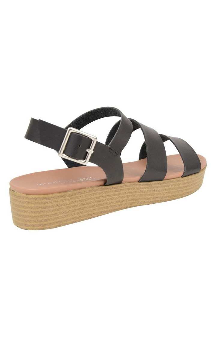 Arisee Black Wedges