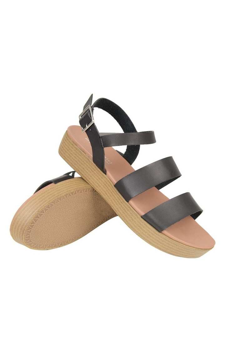 Arisee Black Wedges