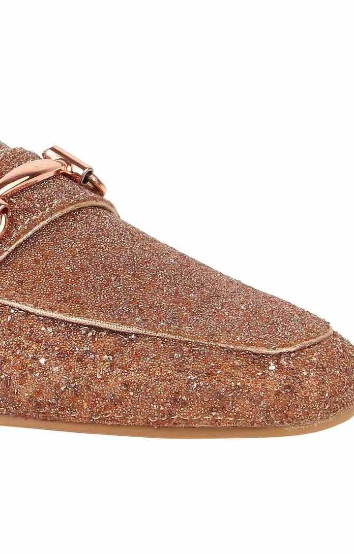 Kori-C Gold Closed Flats & Ballerinas