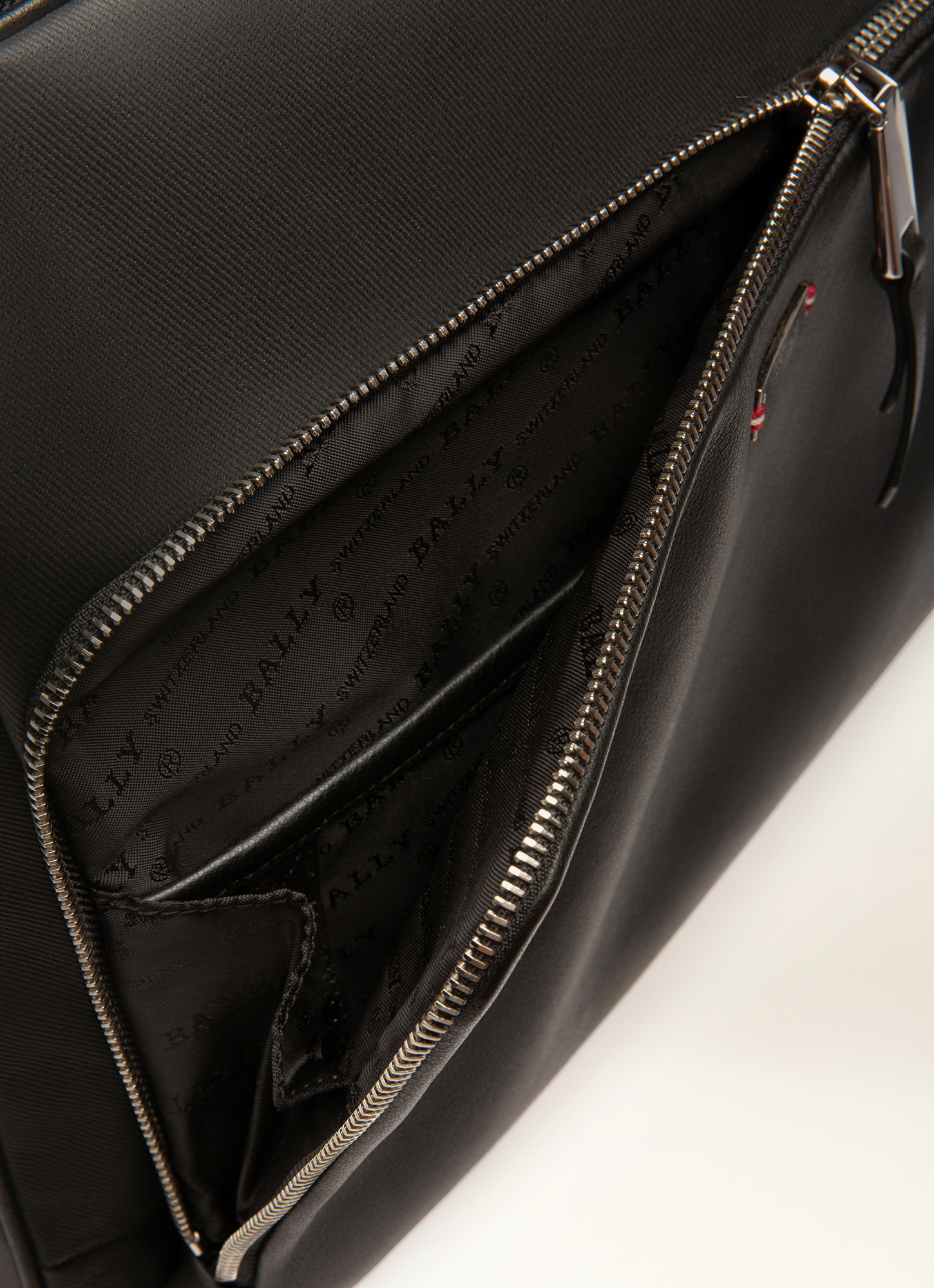 Valdio Canvas & Leather Business Bag In Black