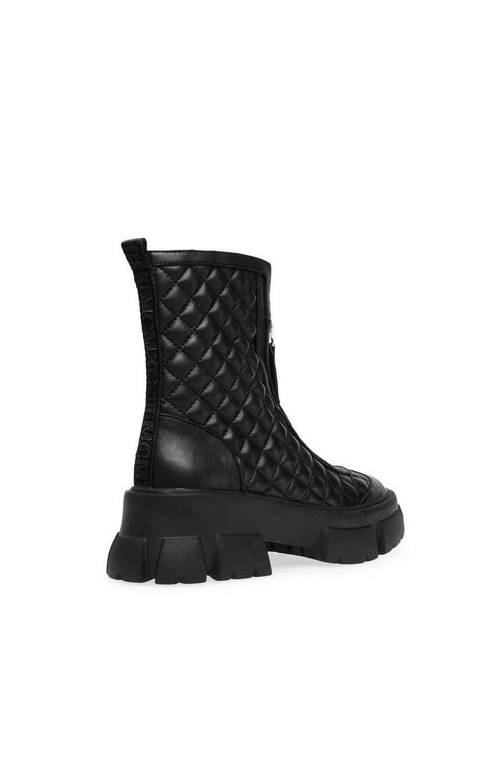 Trippin Black Boots