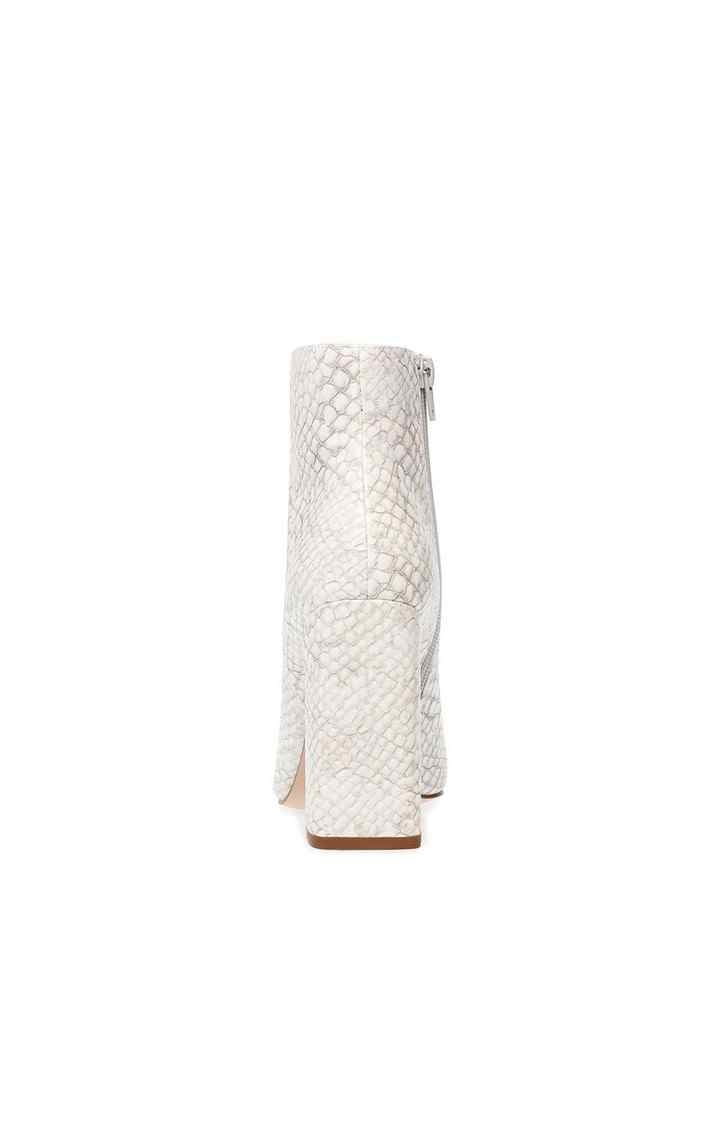 Tarra White Boots