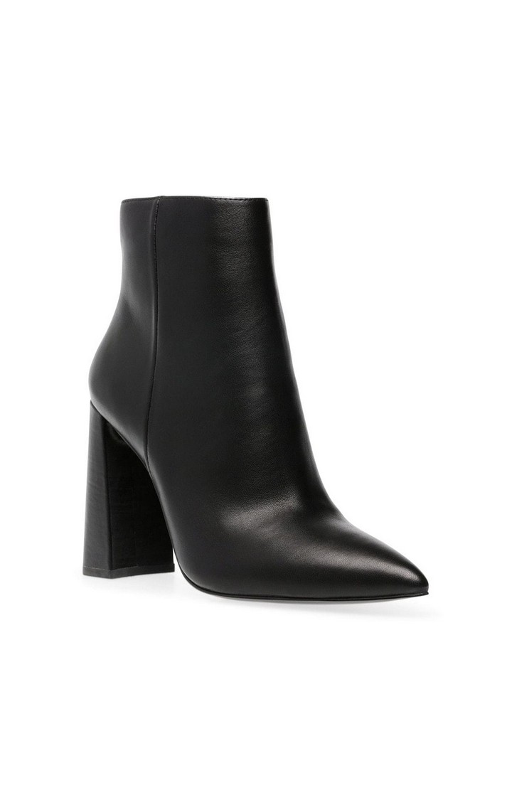 Tarra Black Boots