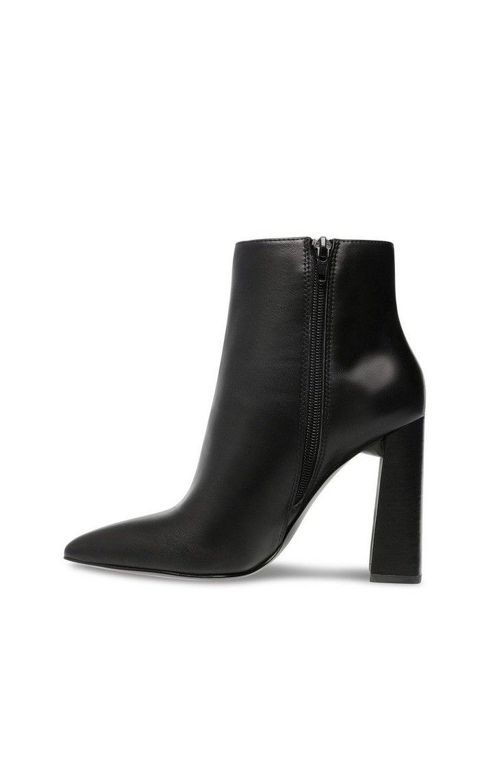 Tarra Black Boots