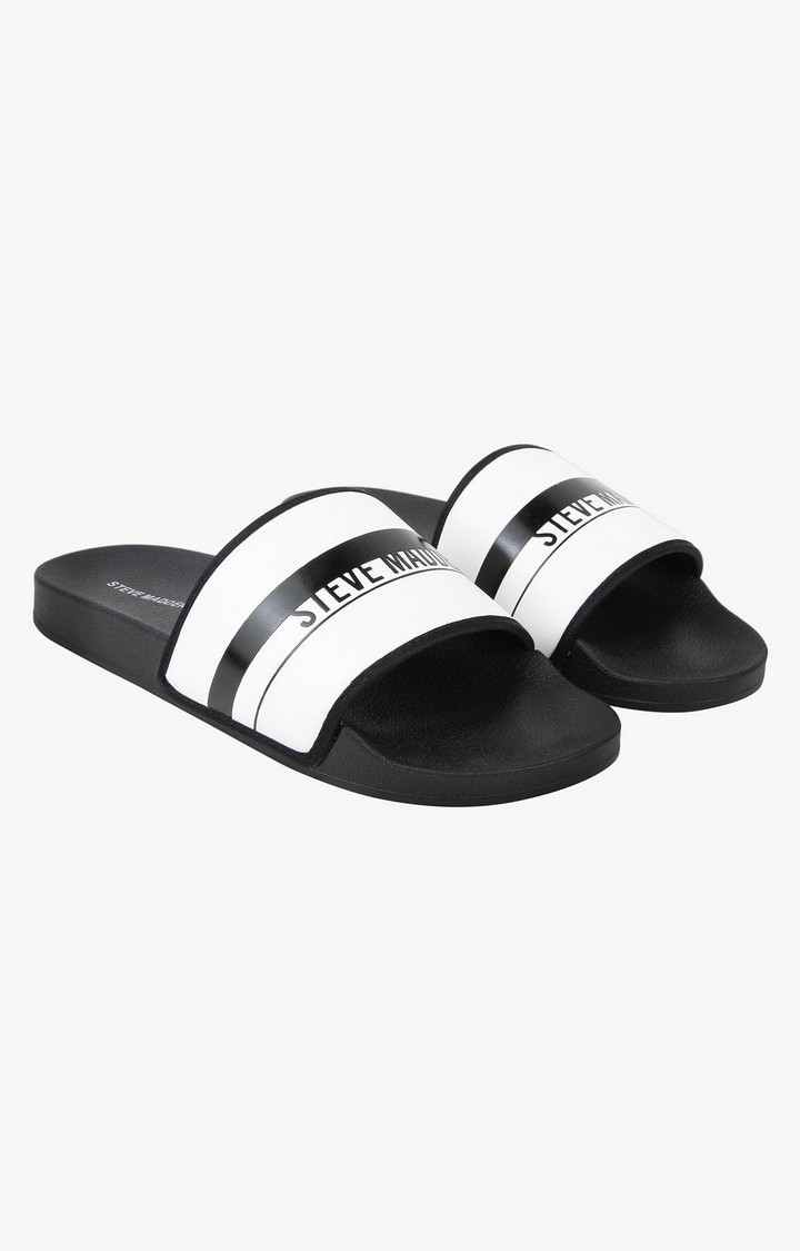 Toyer Black Sandals & Flip Flops