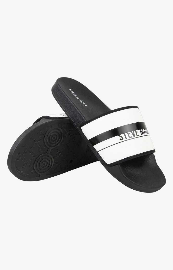 Toyer Black Sandals & Flip Flops
