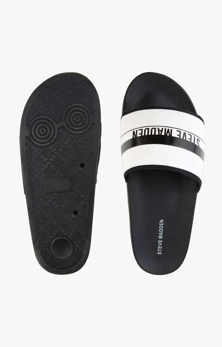 Toyer Black Sandals & Flip Flops