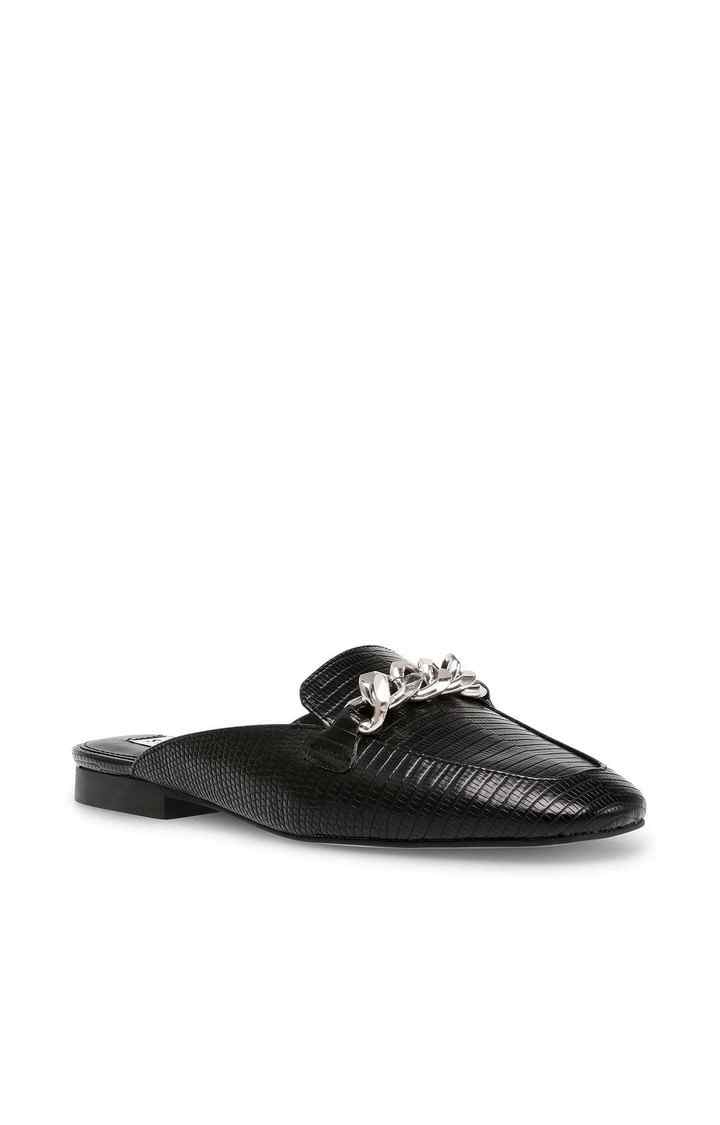 Kamella Black Closed Flats & Ballerinas