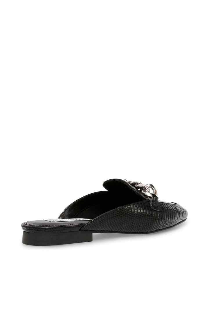 Kamella Black Closed Flats & Ballerinas