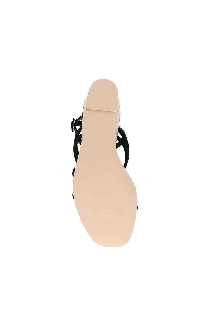 Briza Black Wedges