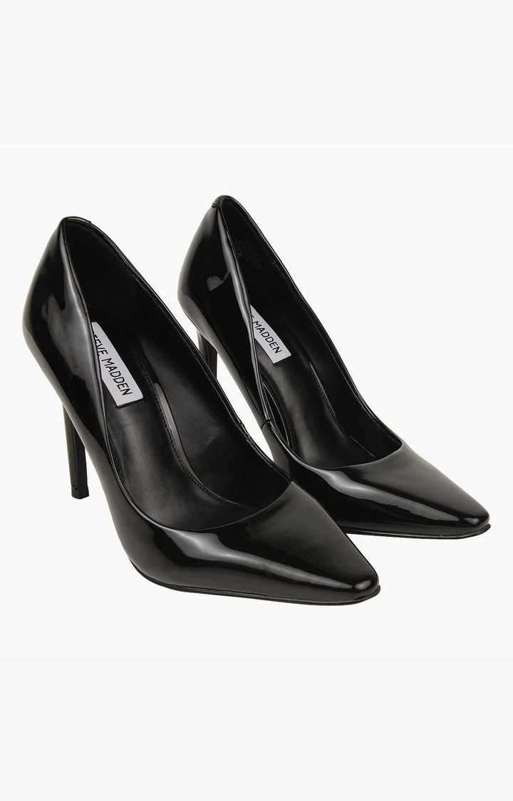 Spicy Black Pumps