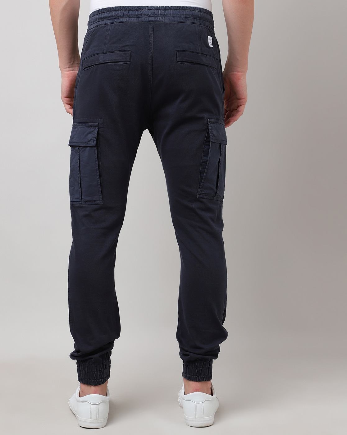 https://cdn.fynd.com/v2/falling-surf-7c8bb8/fyprod/wrkr/products/pictures/item/free/original/000000410278327008/O4_plAniUI-410278327008_3.jpg