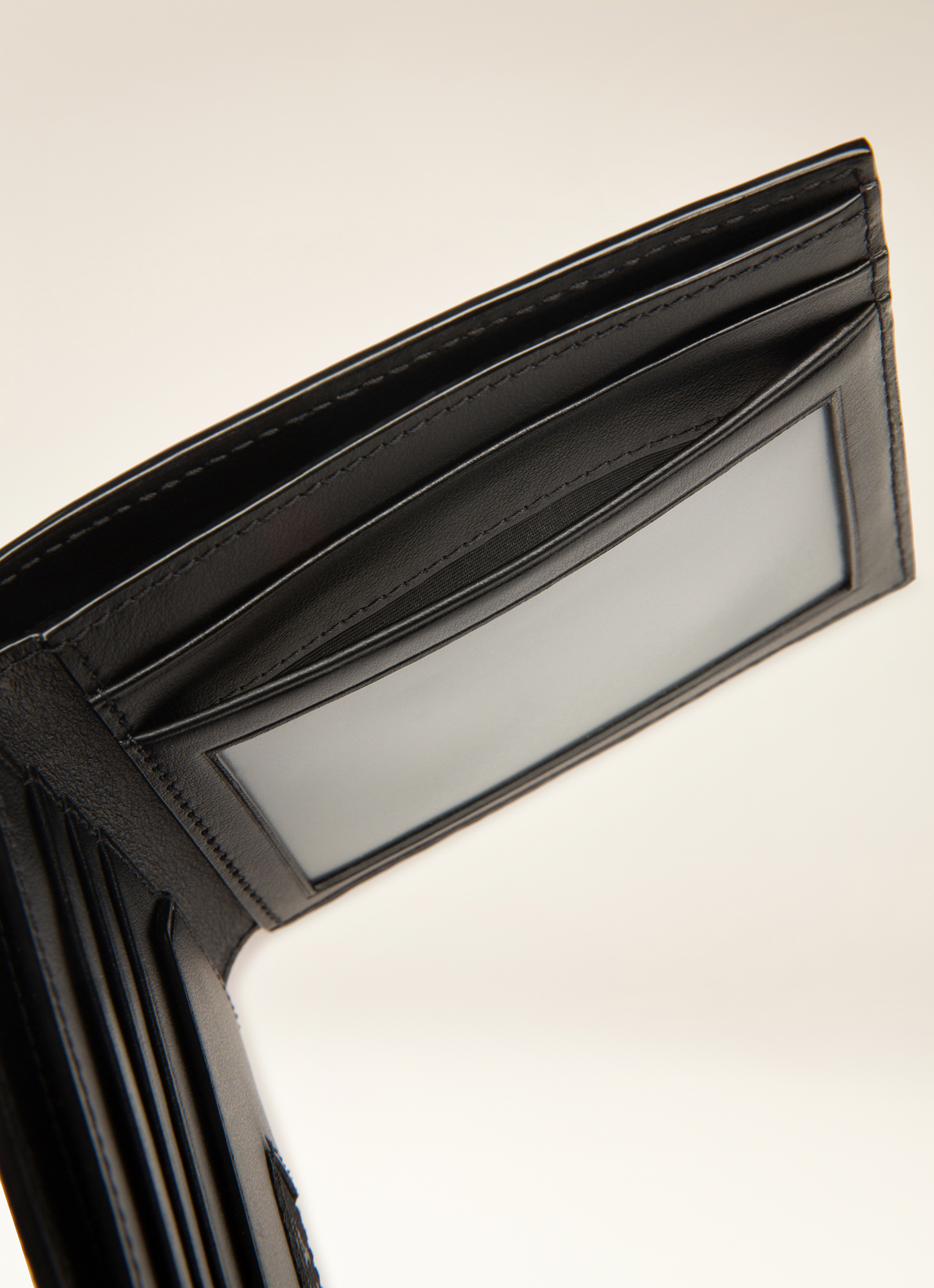 Bonett Leather Wallet In Black