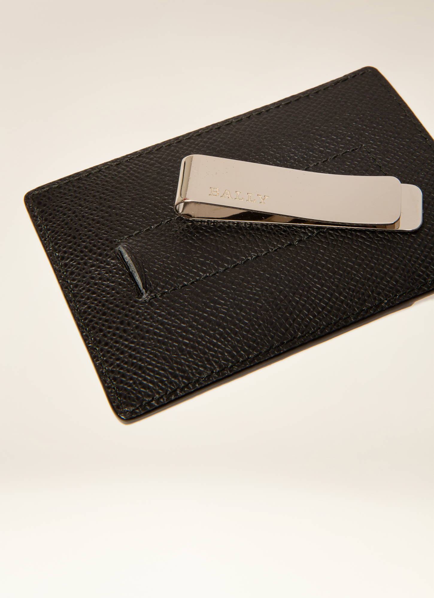 Taedy Leather Card Holder In Black