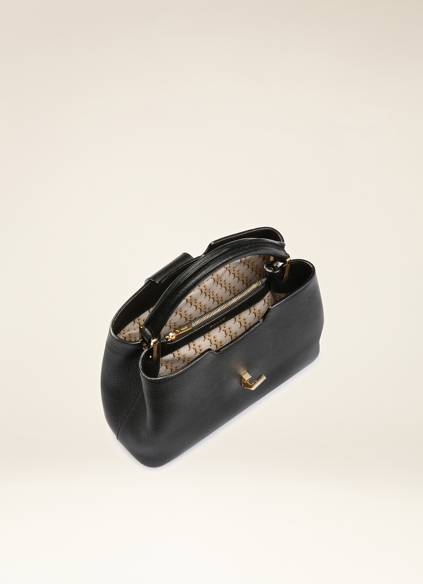 Jorah Leather Top Handle Bag In Black
