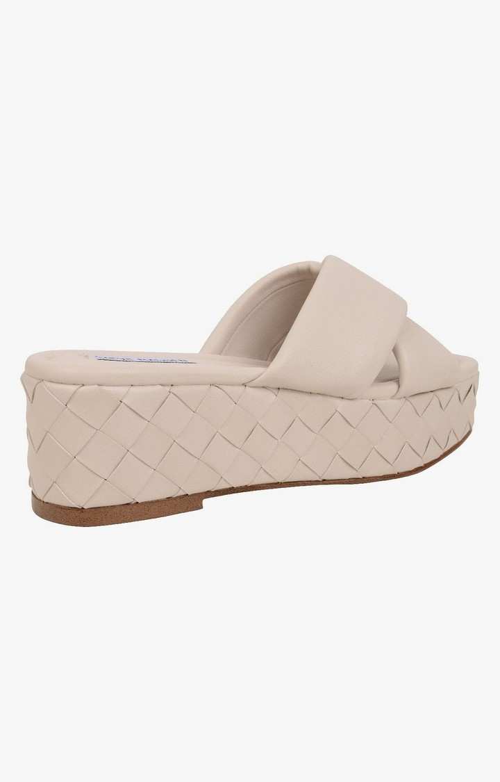 Raivyn Natural Wedges