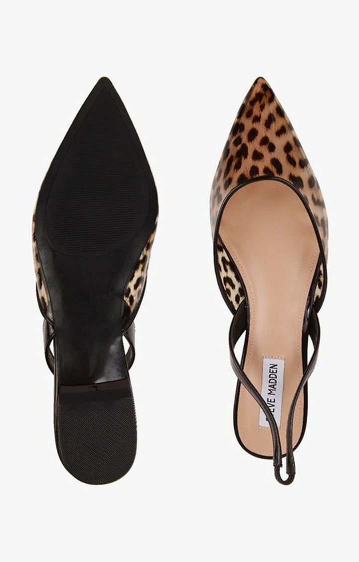 Josey-V Multi Closed Flats & Ballerinas
