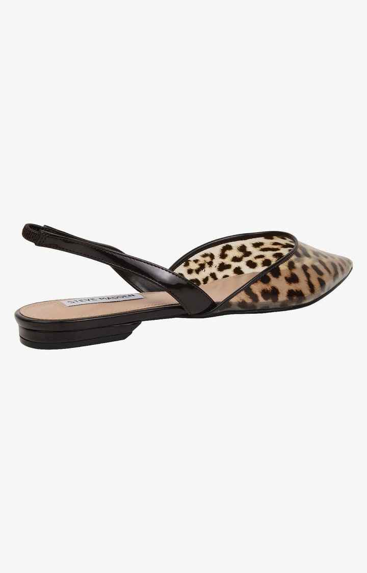 Josey-V Multi Closed Flats & Ballerinas