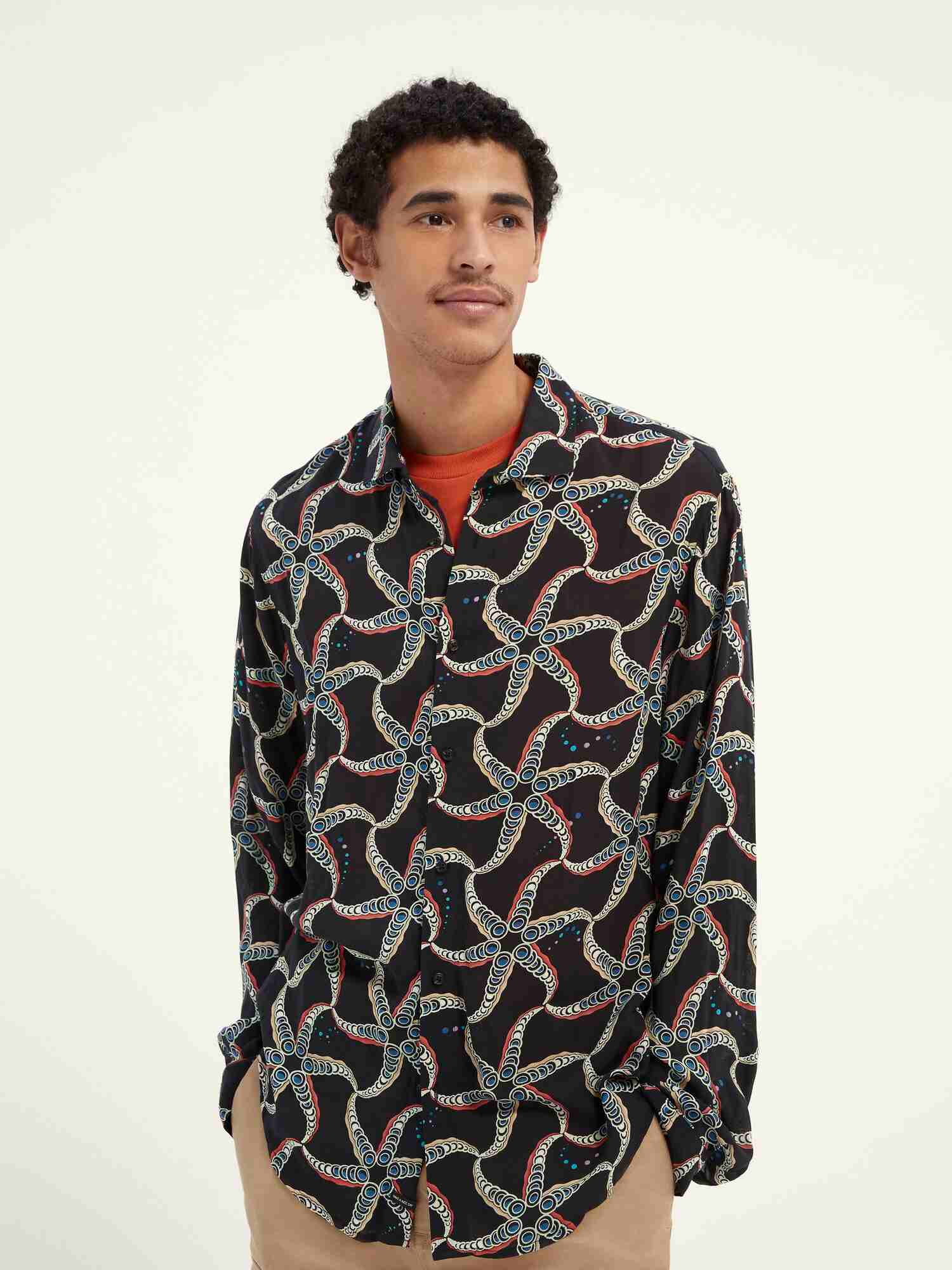 https://cdn.fynd.com/v2/falling-surf-7c8bb8/fyprod/wrkr/products/pictures/item/free/original/000000410287314004/5YuhPRLrzu-410287314_0217_9.jpg