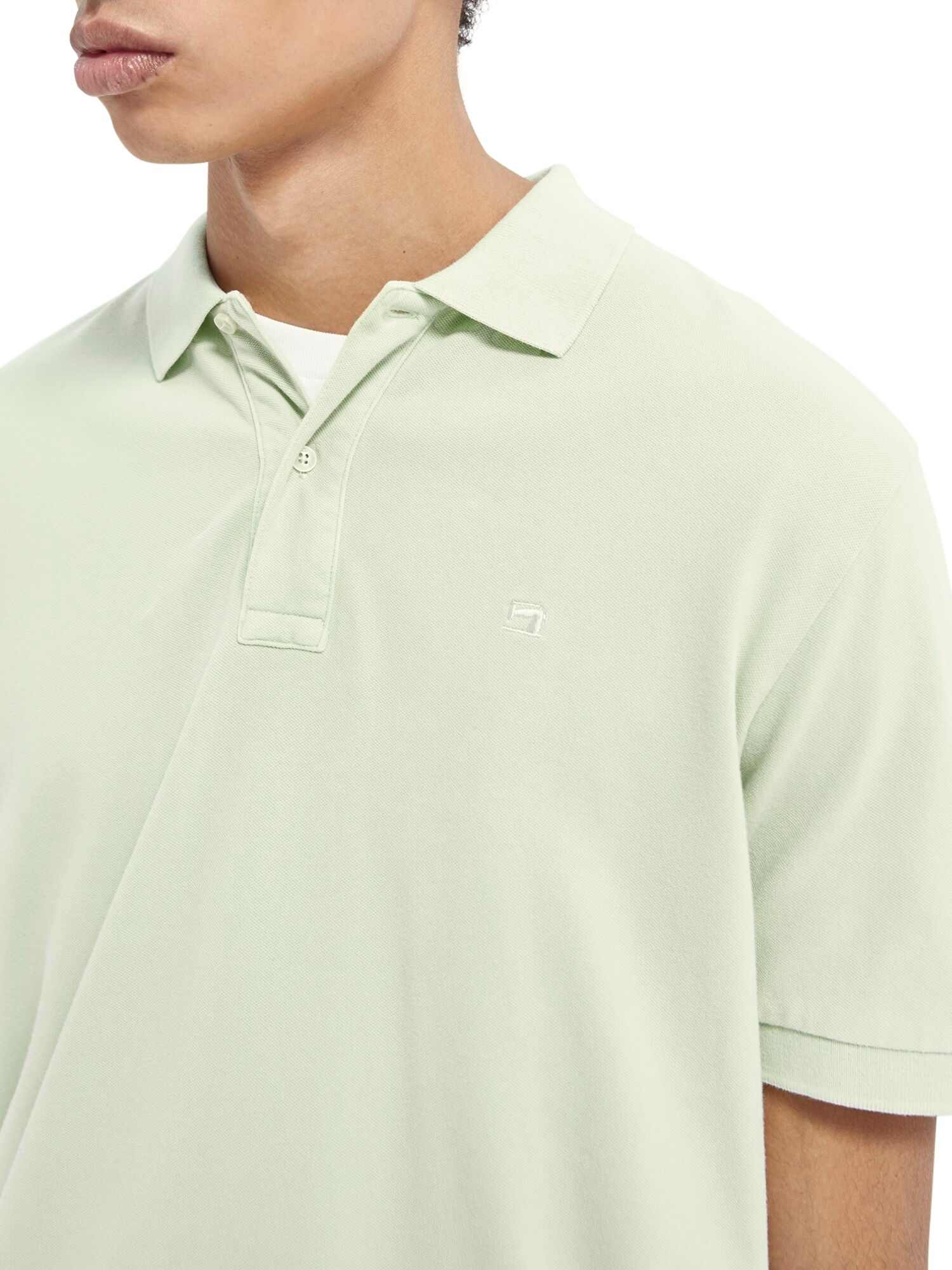https://cdn.fynd.com/v2/falling-surf-7c8bb8/fyprod/wrkr/products/pictures/item/free/original/000000410287356010/cugz4FNLU9-410287356_0514_13.jpg