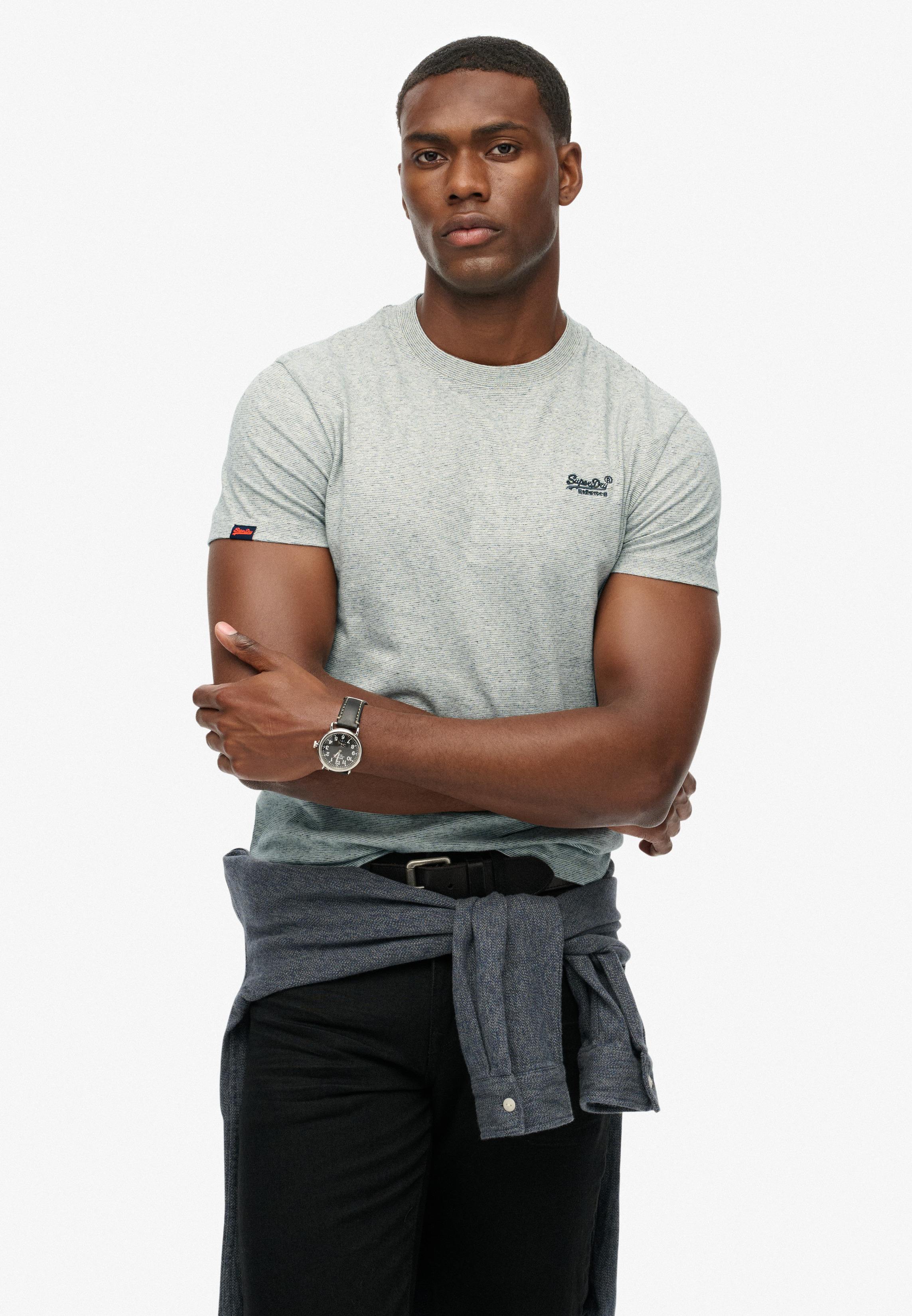 Essential Logo Emb Tee