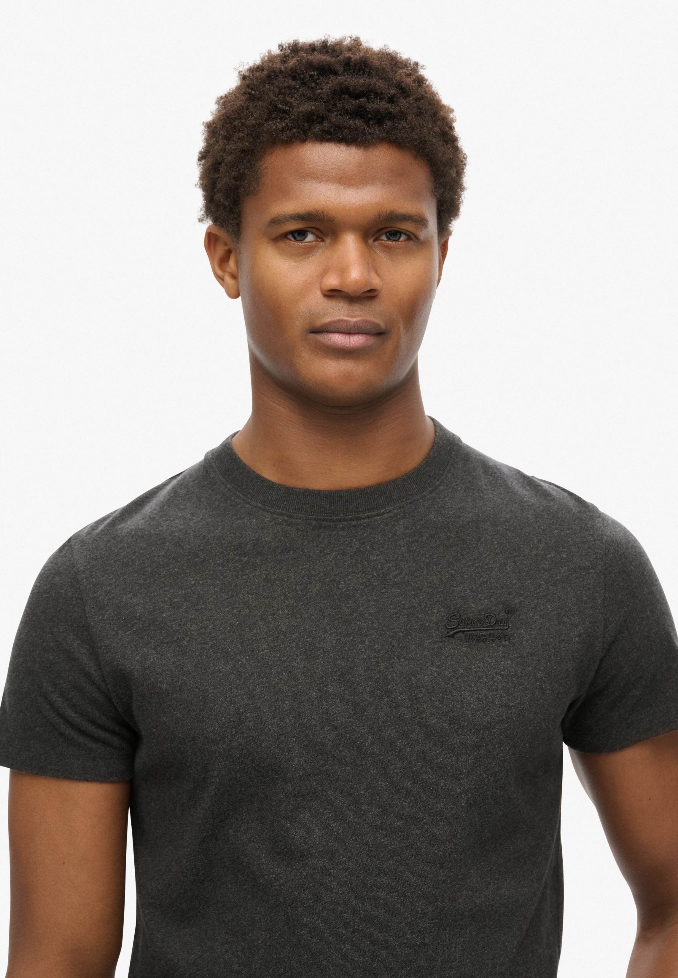 ESSENTIAL LOGO EMB TEE