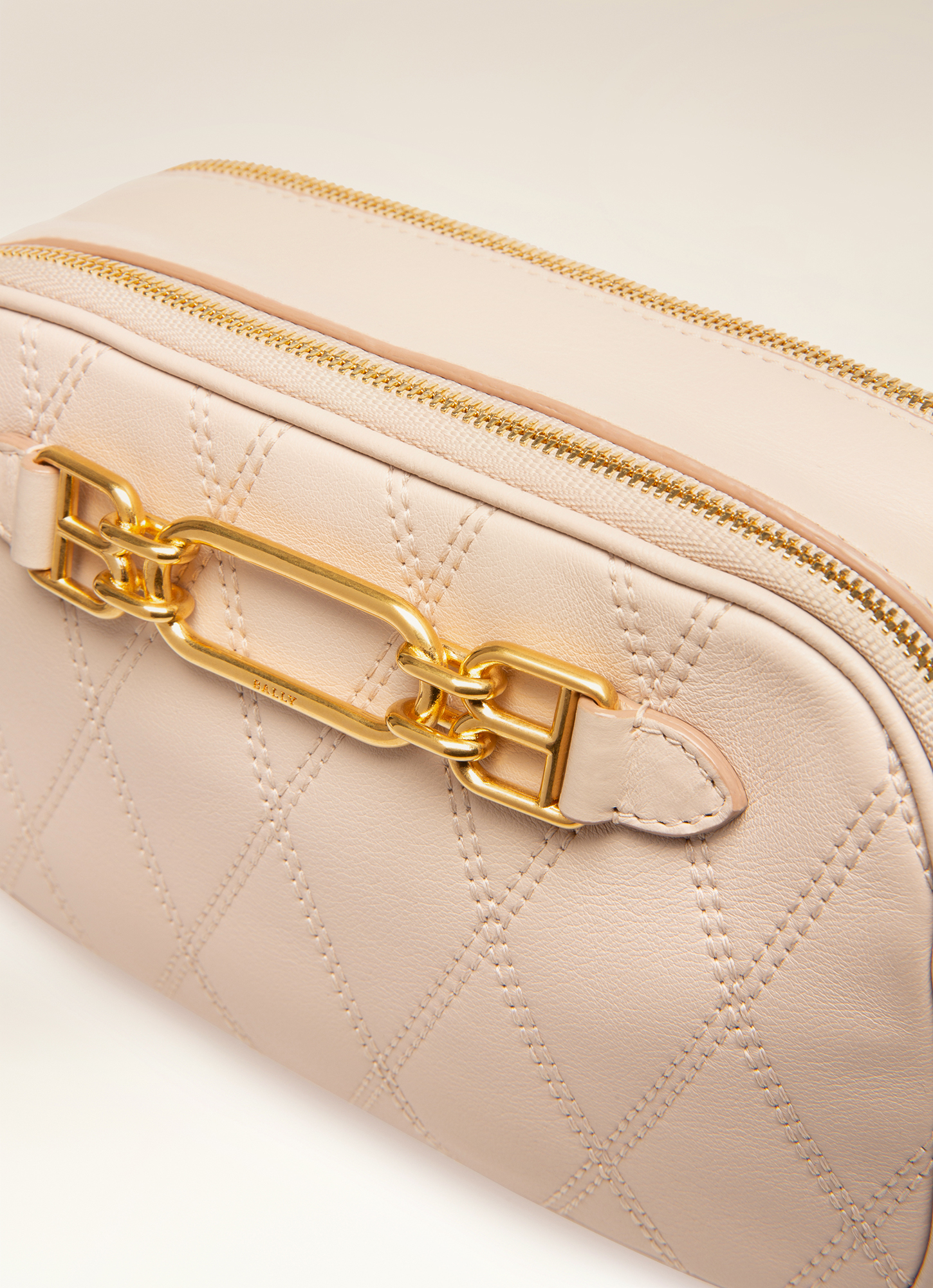 Venni Leather Minibag In Pink