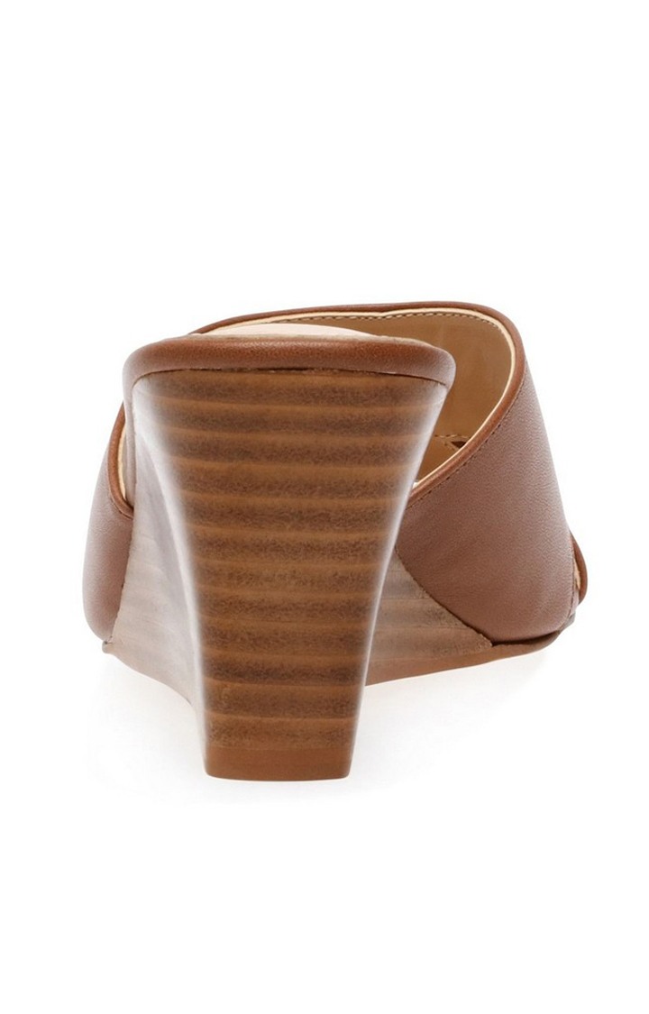Elessia Brown Wedges