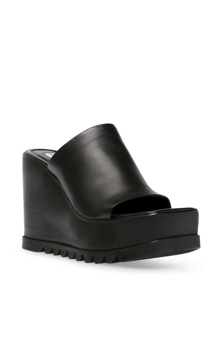 Entrapment Black Wedges