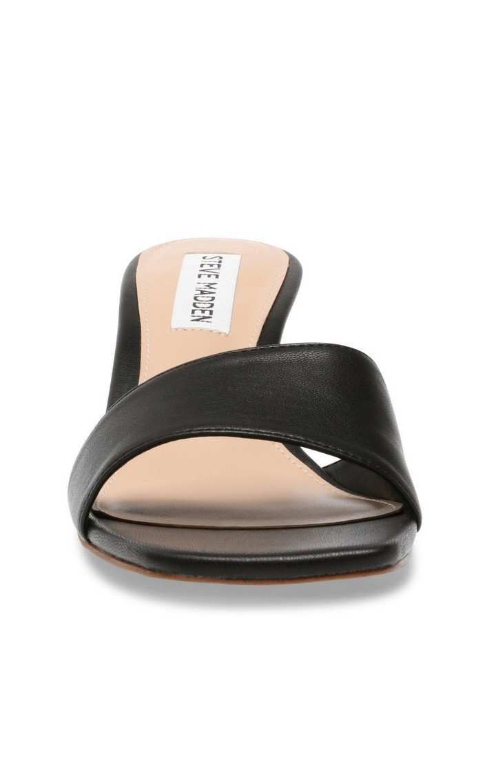 Redah Black Wedges