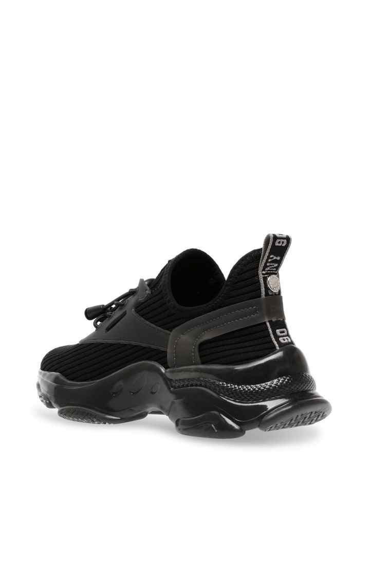 Match-K Black Sneakers