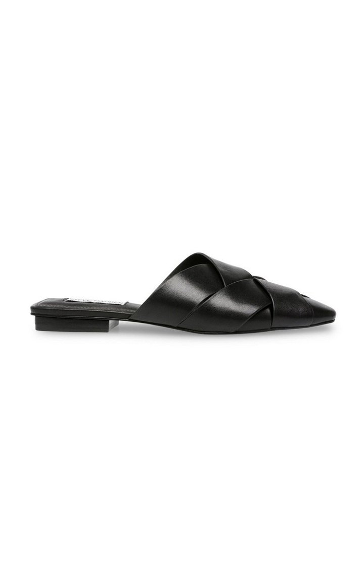 Gambit Black Closed Flats & Ballerinas