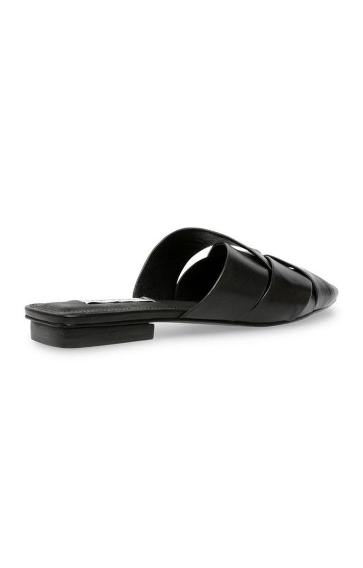 Gambit Black Closed Flats & Ballerinas