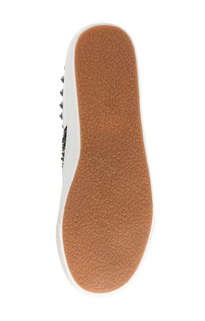 Endeavor Black Sneakers
