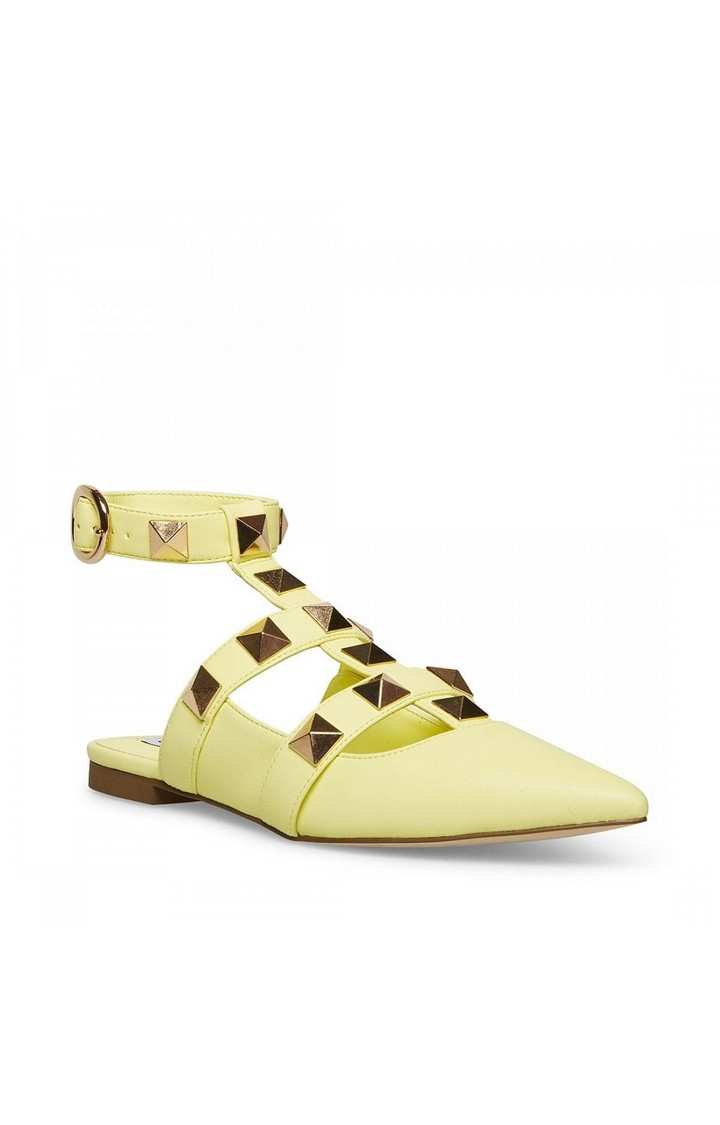 Florencia Yellow Closed Flats & Ballerinas