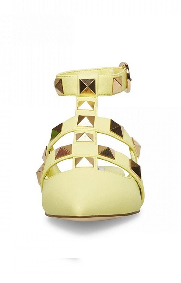 Florencia Yellow Closed Flats & Ballerinas